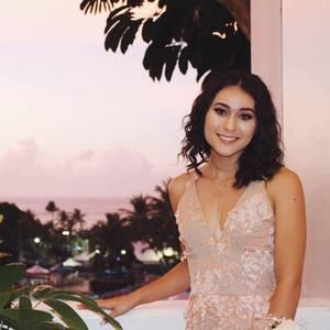 Meet your Posher, Olivia